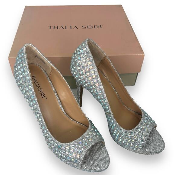 NWT Thalia Sodi studded embellished rhinestones pumps size 9.5 high heels silver - Picture 1 of 16
